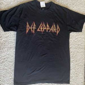 Def Leppard Size Small NWT Band Tee Graphic Black T-shirt